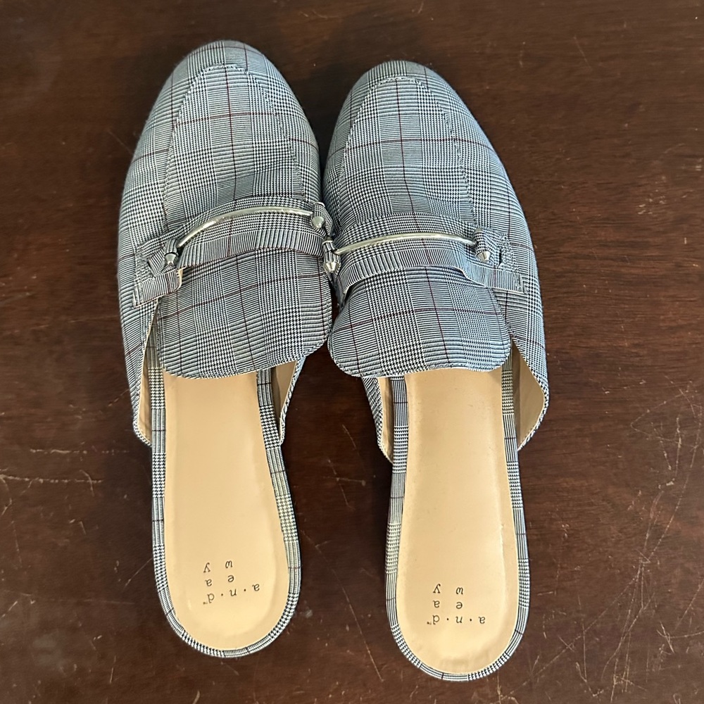 A New Day Women’s Plaid Loafers Size 11